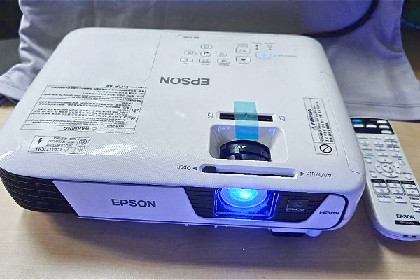 Epson projeksiyon Lamba Değişimi